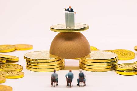 “呱呱财经直播室：热点解析”